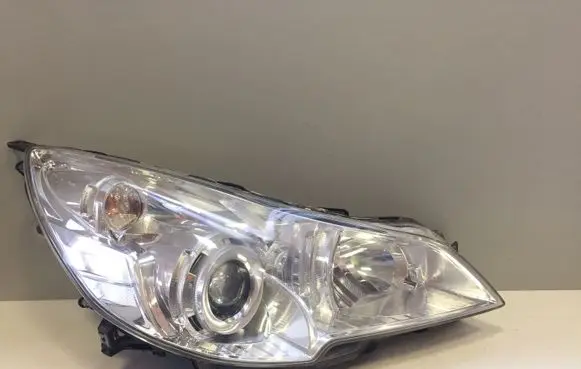 Subaru Outback Headlight/headlamp 10020064