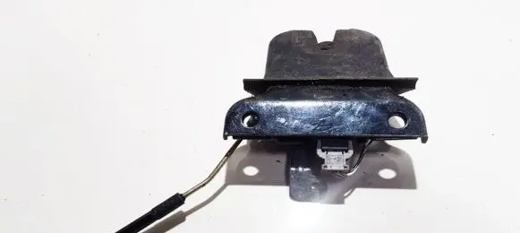 Audi A3 S3 8L Tailgate/trunk/boot lock/catch/latch 8L0827505E
