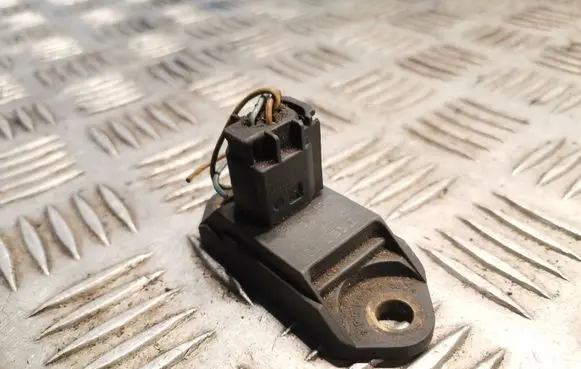 Mercedes-Benz S W220 ESP acceleration yaw rate sensor 0015428018