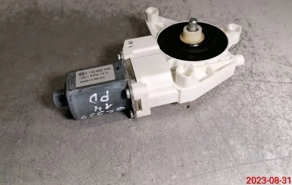 Mercedes-Benz GL X166 Front door window regulator motor A1669060301 1669060301 0130822755