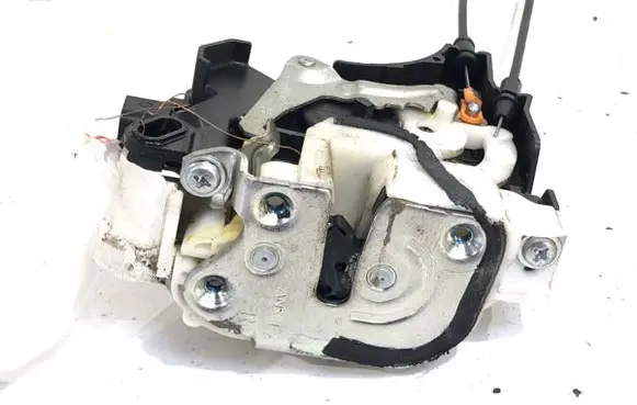 Peugeot 4007 Front door lock