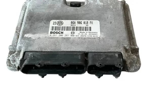 Volkswagen Golf IV Engine control unit/module 0261206261 06A906018FK