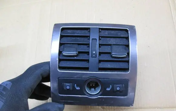 Audi A6 S6 C5 4B Rear air vent grill