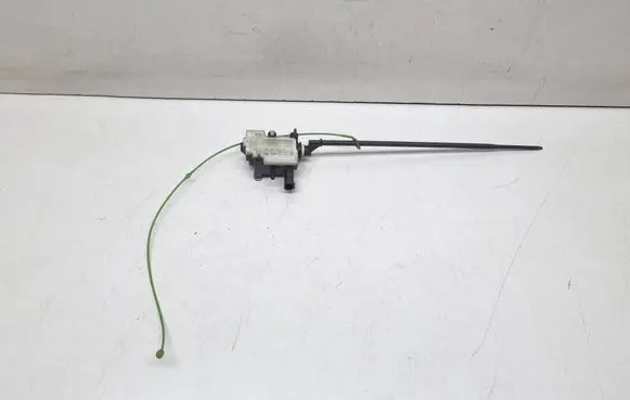 BMW 7 F01 F02 F03 F04 Fuel tank cap lock 7200674 67117200674