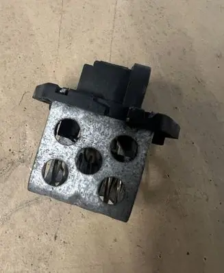 Renault Espace IV Coolant fan relay 8200034040 820003404