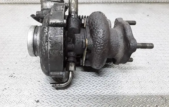 Audi A6 S6 C4 4A Turbo 046145703G