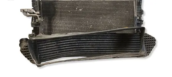Volvo V50 Radiator set 989550G