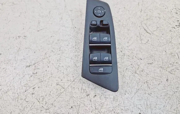 BMW 5 G30 G31 Electric window control switch 683272802 L10307 161017