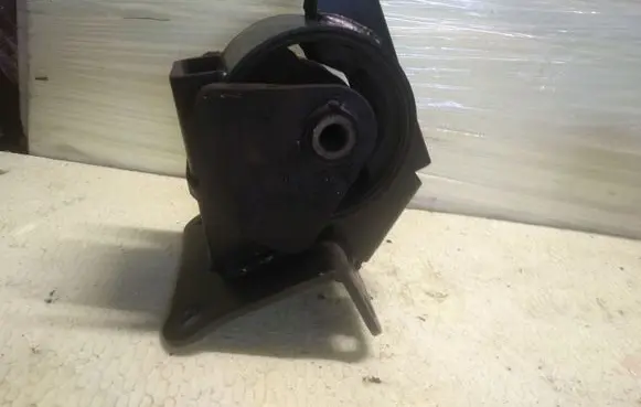 SsangYong Korando Gearbox mount 6782462