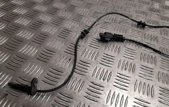 Chevrolet Camaro ABS rear brake sensor 23408831