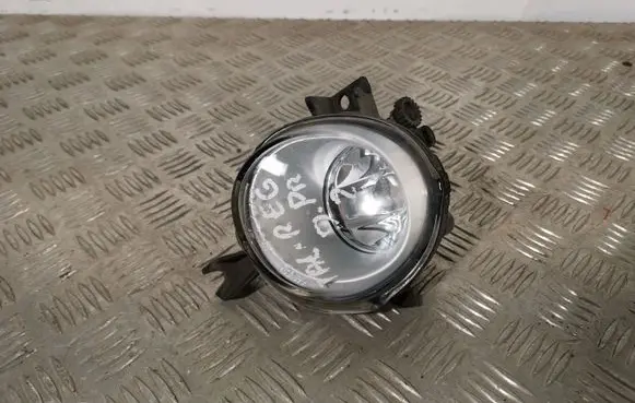 Volkswagen Touareg I Front fog light 7L8941700B