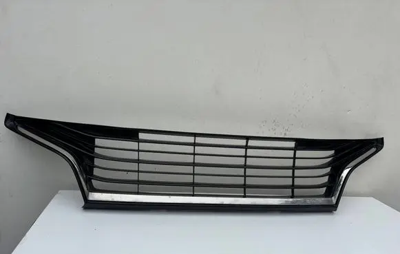 Toyota Yaris Front bumper lower grill 53112K0020