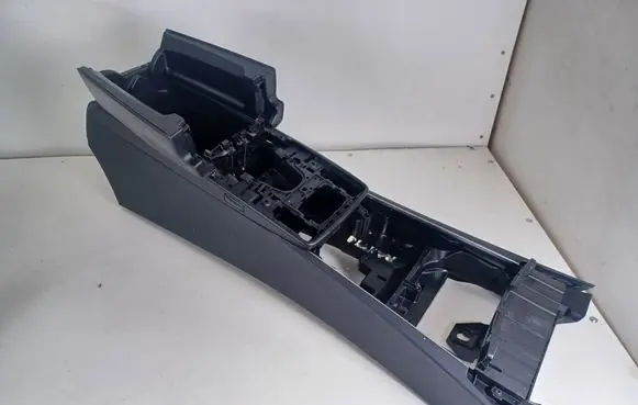 Mercedes-Benz E C207 W207 Center console A2076804250-MERC 2076804250
