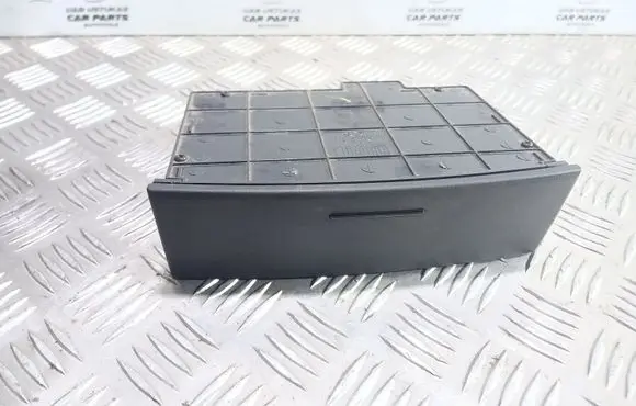 KIA Sorento Dashboard storage box/compartment 845703E000