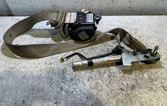 Honda CR-V Front seatbelt 81850SWWG0 K0VW7827M