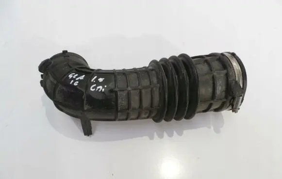 Mercedes-Benz GLA W156 Air intake hose/pipe A6070900037
