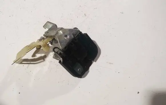 Mercedes-Benz C W203 Seat back rest lock catch a2039200472