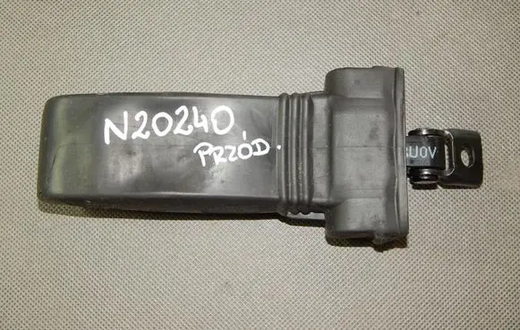 Audi Q3 8U Front door check strap stopper 8U0839249B