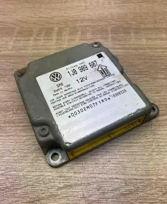 Volkswagen PASSAT B5 Airbag control unit/module 1J0909607