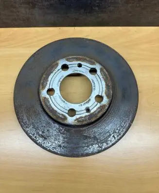 Volkswagen Golf IV Front brake disc