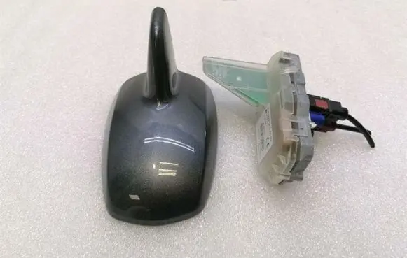 Mercedes-Benz GLE (W166 - C292) Aerial GPS antenna A2229056307
