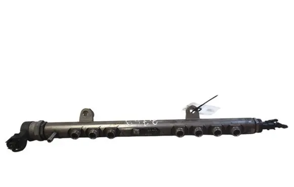 Volvo V60 Fuel main line pipe 0445215025 30777759