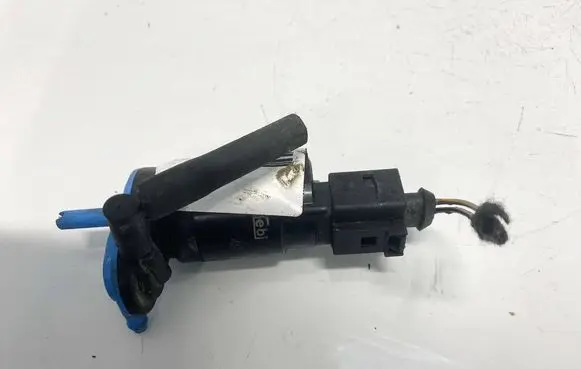 Mercedes-Benz A W169 Windscreen/windshield washer pump 09089 4916