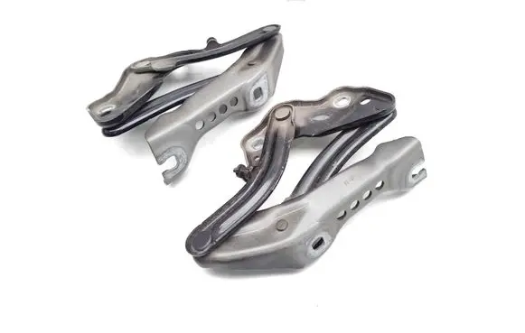 Skoda Elroq Engine bonnet/hood hinges 5LA823301B 5LA823302B