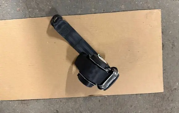 Skoda Yeti (5L) Rear seatbelt 5L6857447