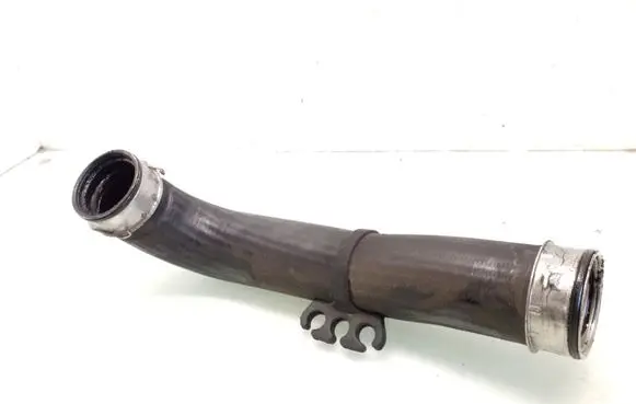 Volkswagen Jetta V Intercooler hose/pipe