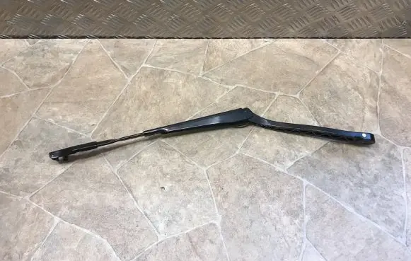Mercedes-Benz CLS C218 X218 Front wiper blade arm A2188200044