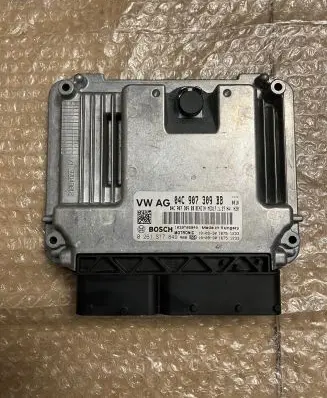 Volkswagen Golf Sportsvan Engine control unit/module 04C907309BB