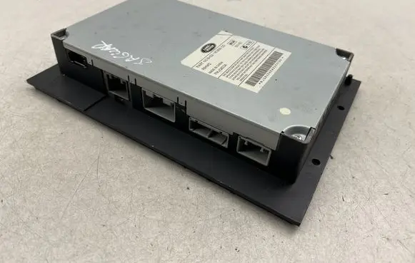 Jaguar XF X250 Sound amplifier PMJG803A