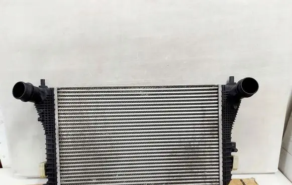 Volkswagen Tiguan Intercooler radiator