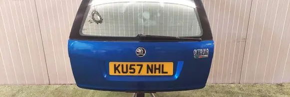 Skoda Octavia Mk2 (1Z) Truck tailgate 