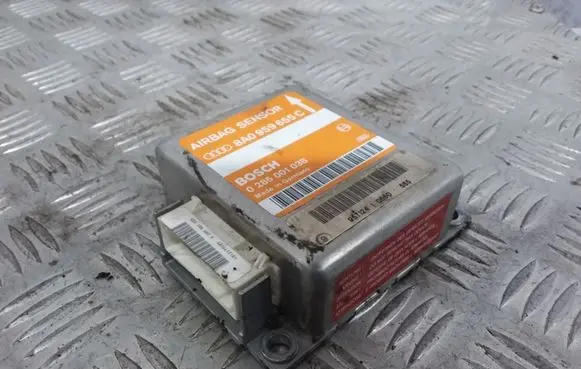 Audi A4 S4 B5 8D Airbag control unit/module 8A0959655C 0285001038