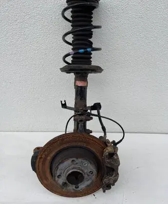 Renault Twingo III Front wheel hub spindle knuckle