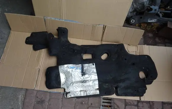 Renault Trafic III (X82) Other engine bay part 679006168R 93868427 100812480101