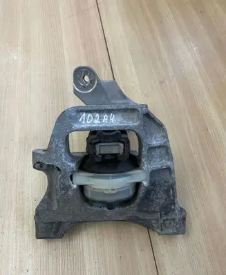 Opel Vivaro Engine mount bracket A1S19CU3