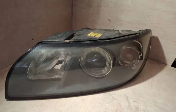 Volvo V50 Headlight/headlamp 30698885 0301198203