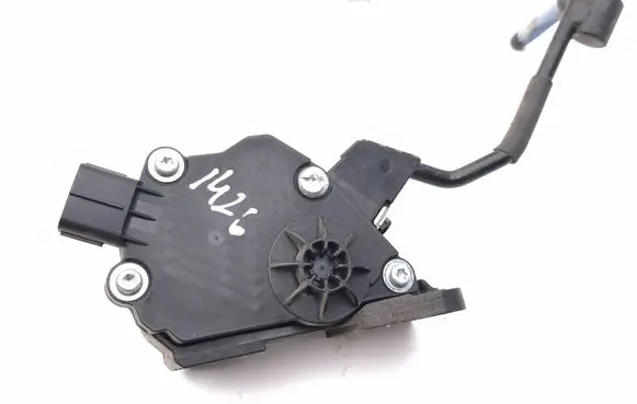 Lexus IS III XE30 Accelerator throttle pedal 7811030210 1988002060 06T27E00022
