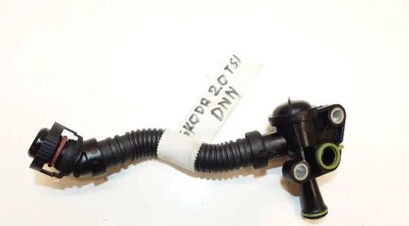 Skoda Kodiaq Turbo air intake inlet pipe/hose 06Q133750