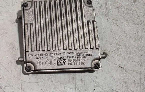 Toyota C-HR I Windshield/windscreen camera 8646CF4070 35230067A 10R058405