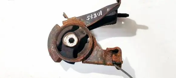 Toyota Auris 150 Engine mount bracket