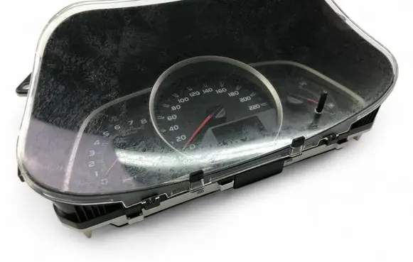 Toyota RAV 4 (XA40) Speedometer (instrument cluster) 8380042K31