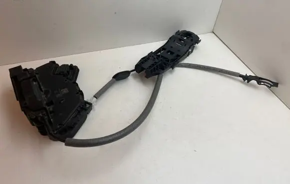 Volkswagen T-Roc Rear door lock 5TA839016E