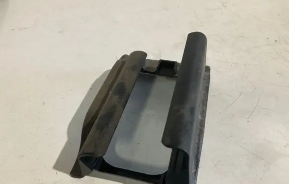 Mercedes-Benz E W211 Sliding door rail trim 2119192420
