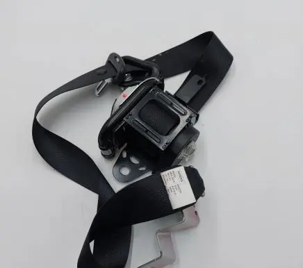 Nissan Leaf II (ZE1) Front seatbelt 638265101E