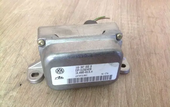Volkswagen Golf V ESP acceleration yaw rate sensor 1K0907655B