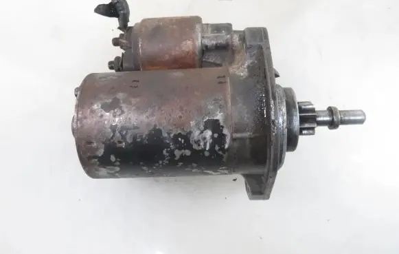 Volkswagen Golf II Starter motor 0001112003 055911023K
